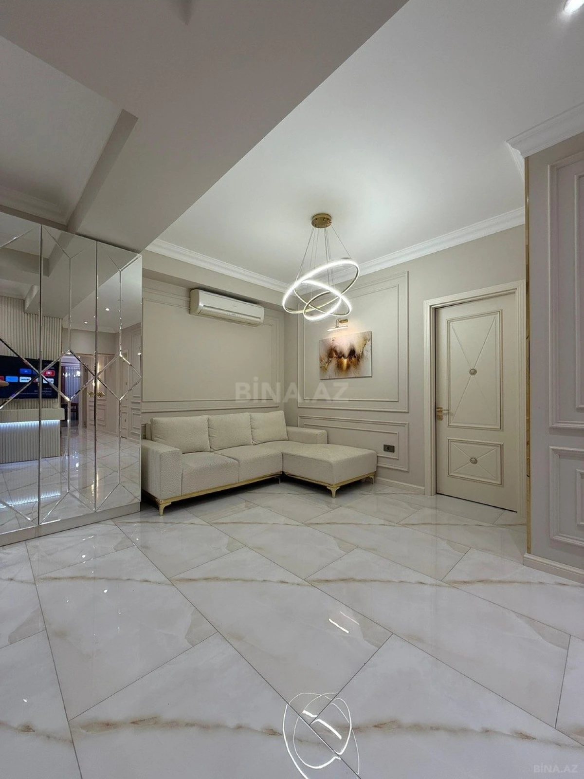 Kirayə verilir 3 otaqlı mənzil 145 m²