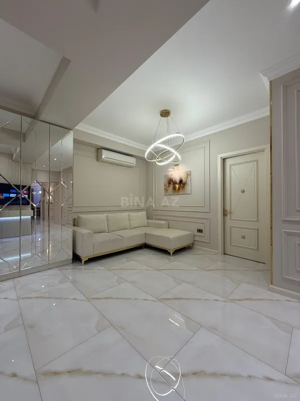 Kirayə verilir 3 otaqlı mənzil 145 m²