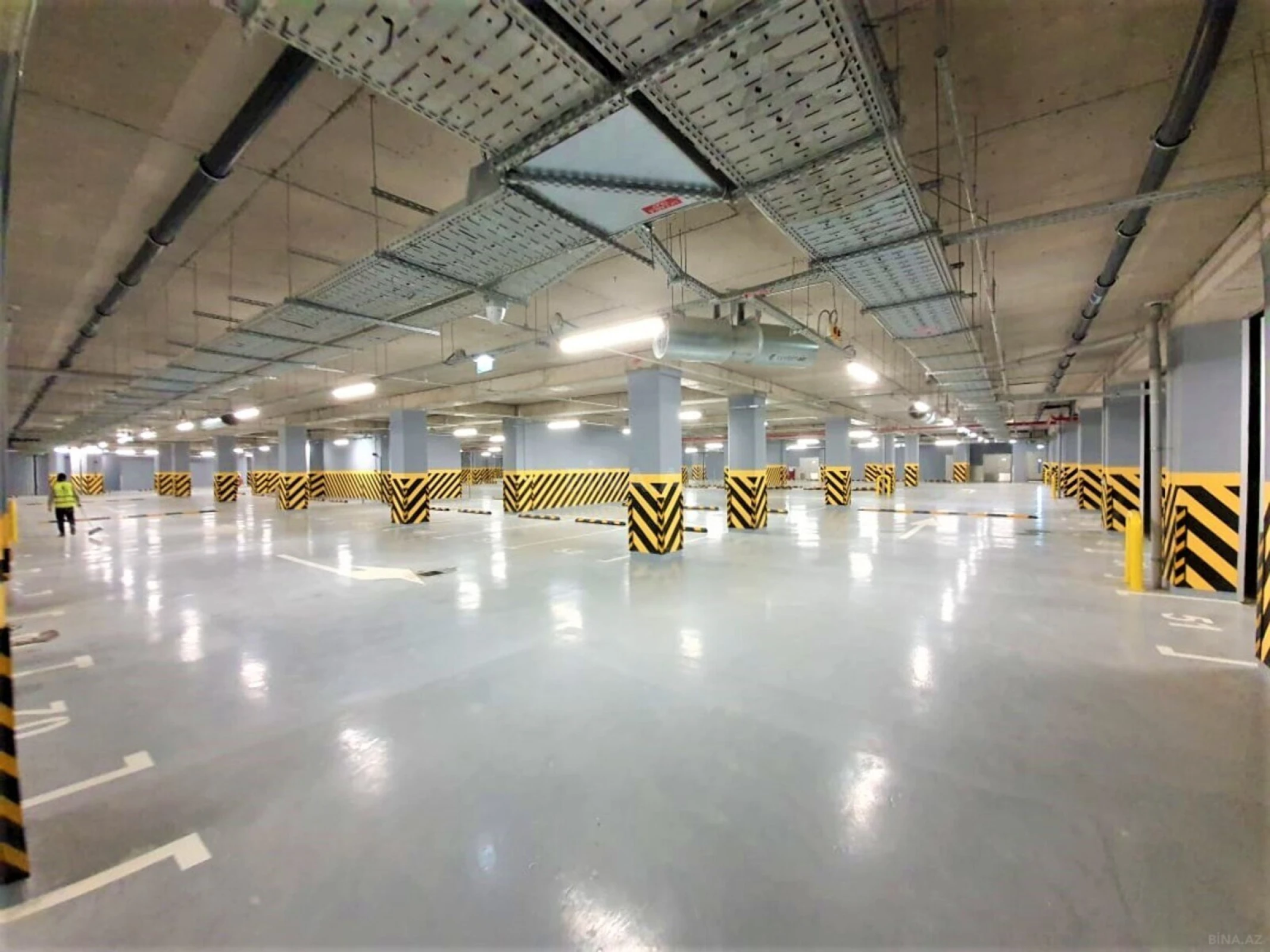 Kirayə verilir 3 otaqlı ofis 165 m²