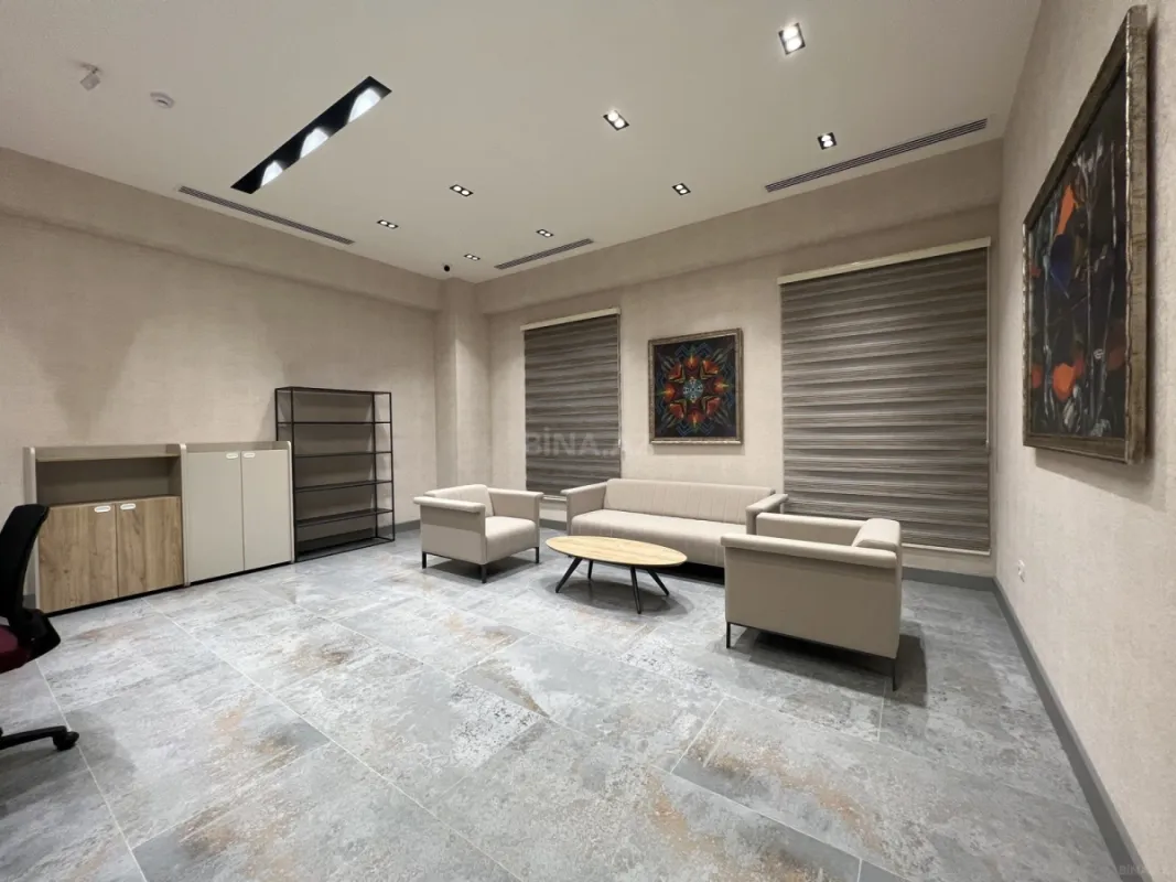 Kirayə verilir 3 otaqlı ofis 165 m²
