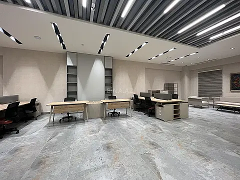 Kirayə verilir 3 otaqlı ofis 165 m²