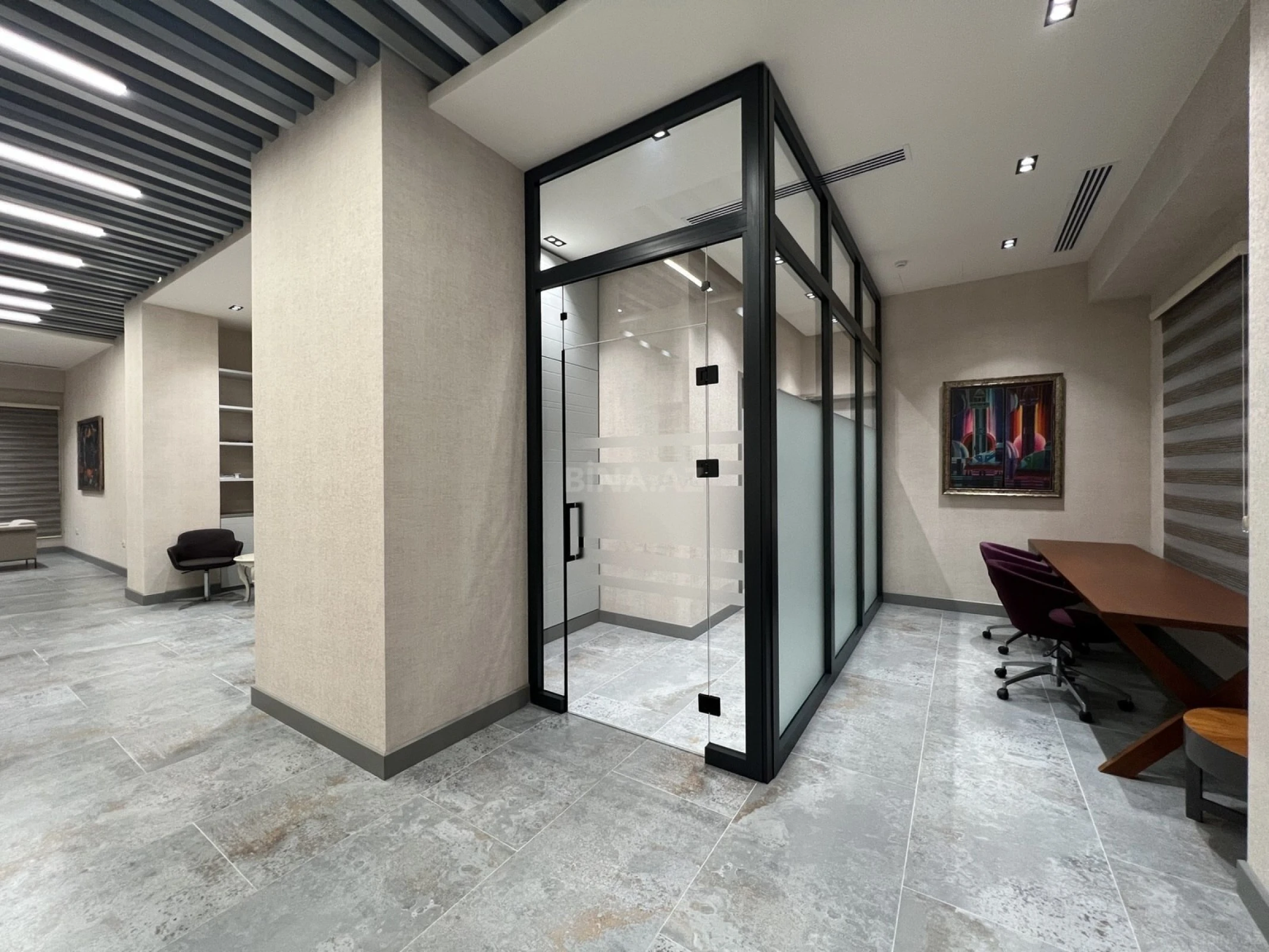 Kirayə verilir 3 otaqlı ofis 165 m²