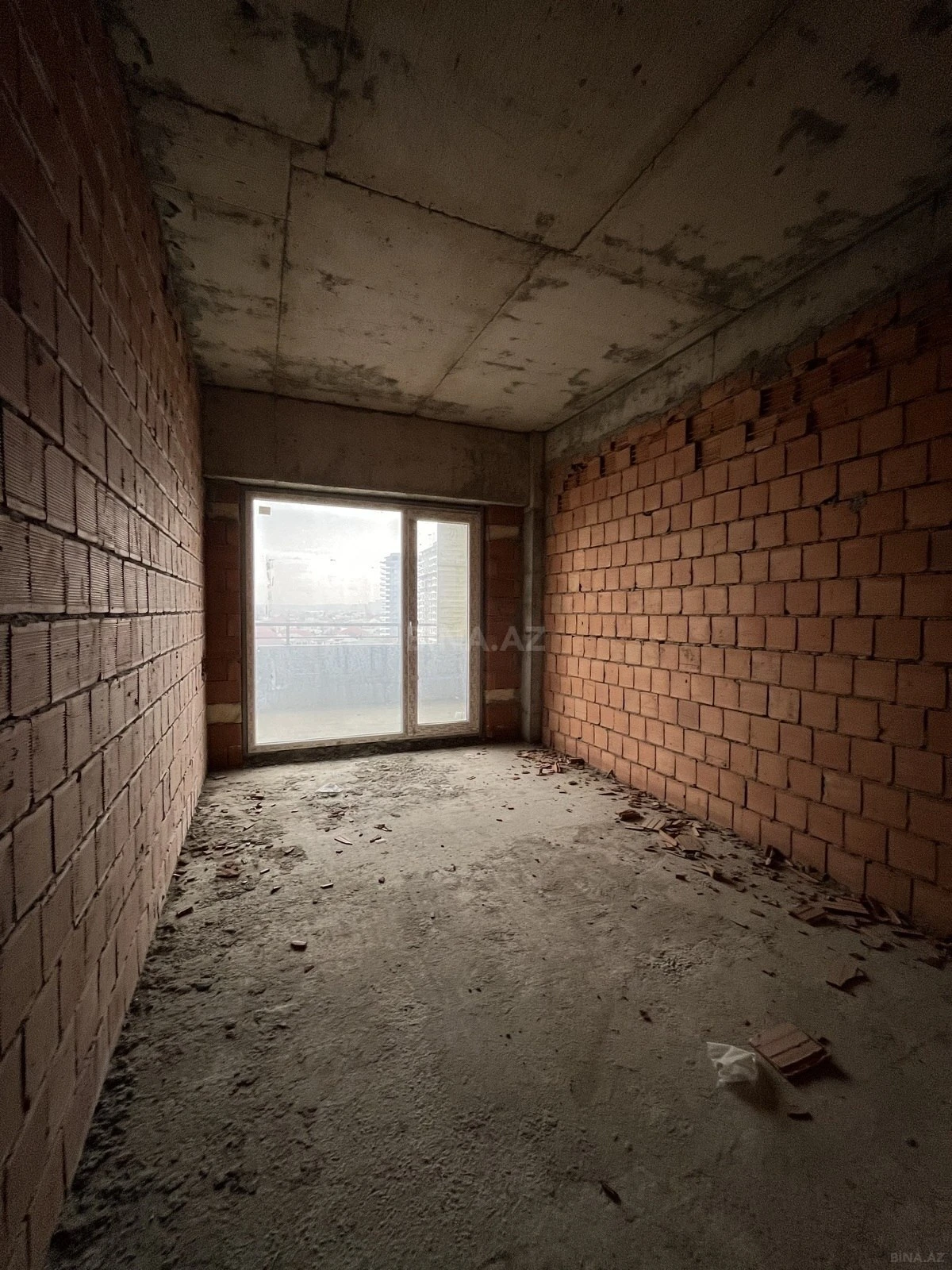 Satılır 3 otaqlı mənzil 112.4 m²