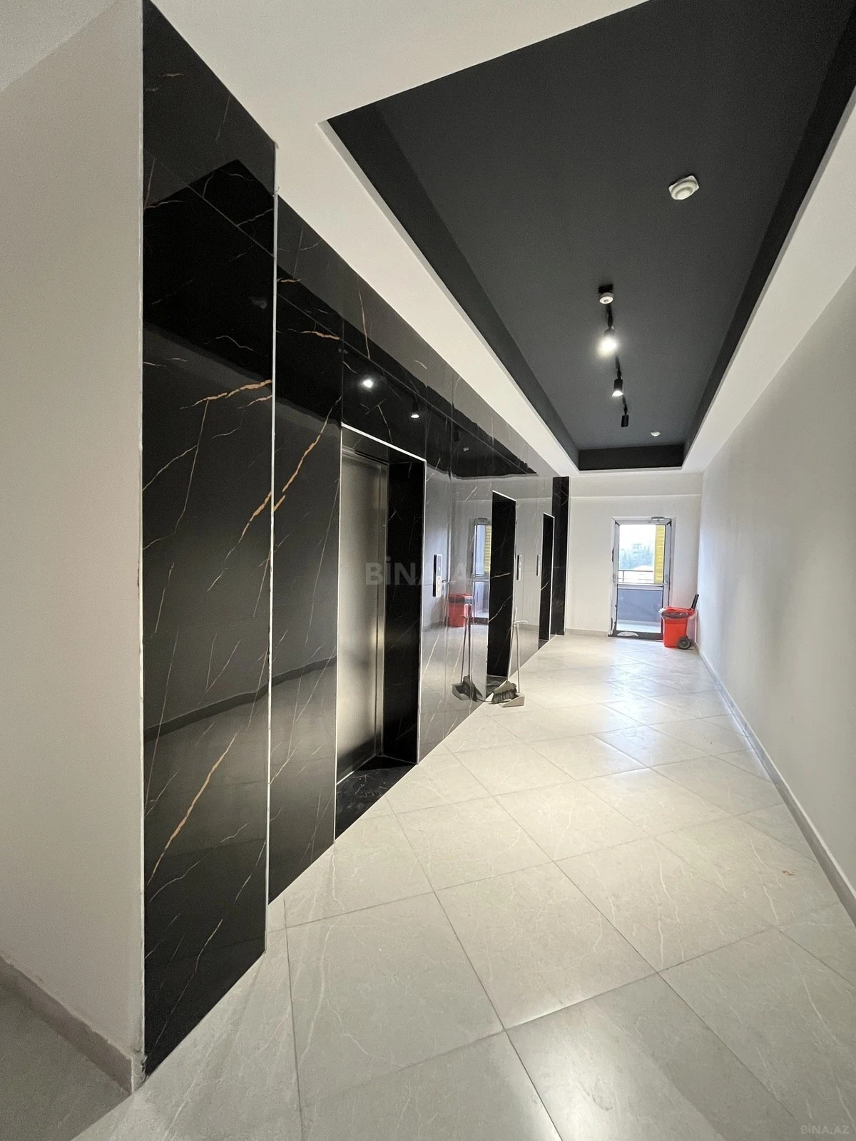 Satılır 3 otaqlı mənzil 112.4 m²