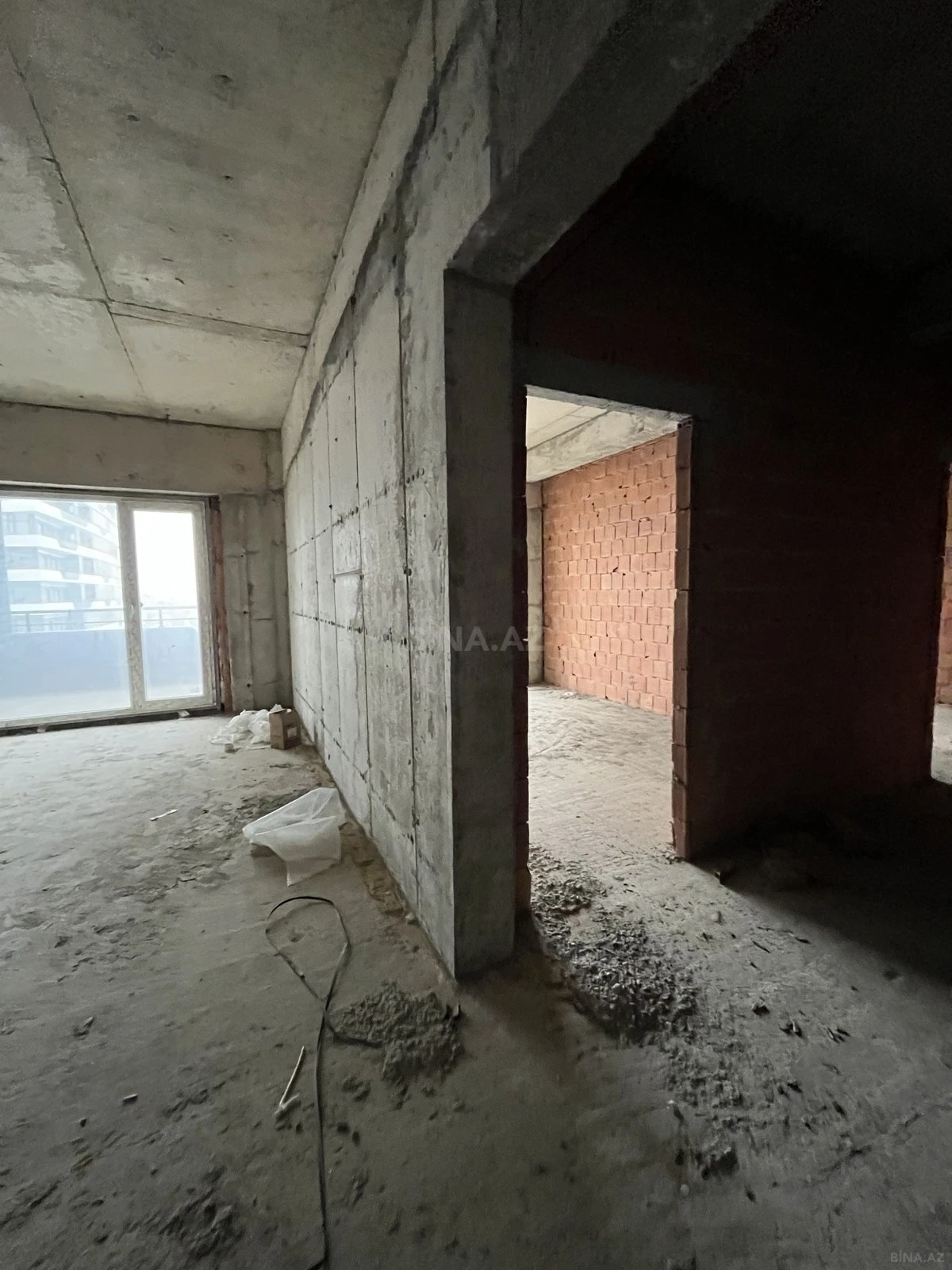 Satılır 3 otaqlı mənzil 112.4 m²