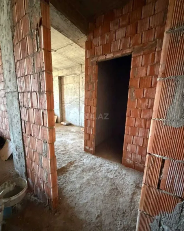 Satılır 2 otaqlı mənzil 89 m²