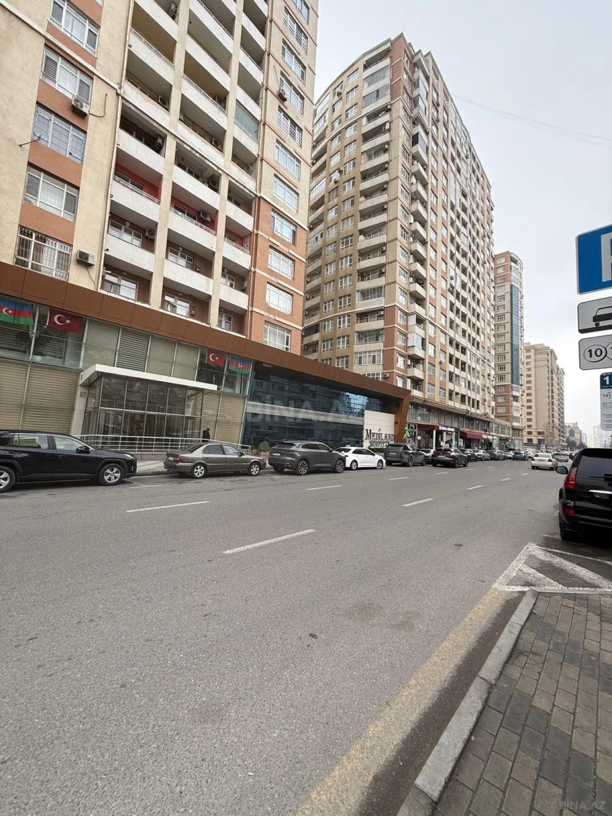 Satılır 3 otaqlı mənzil 90 m²