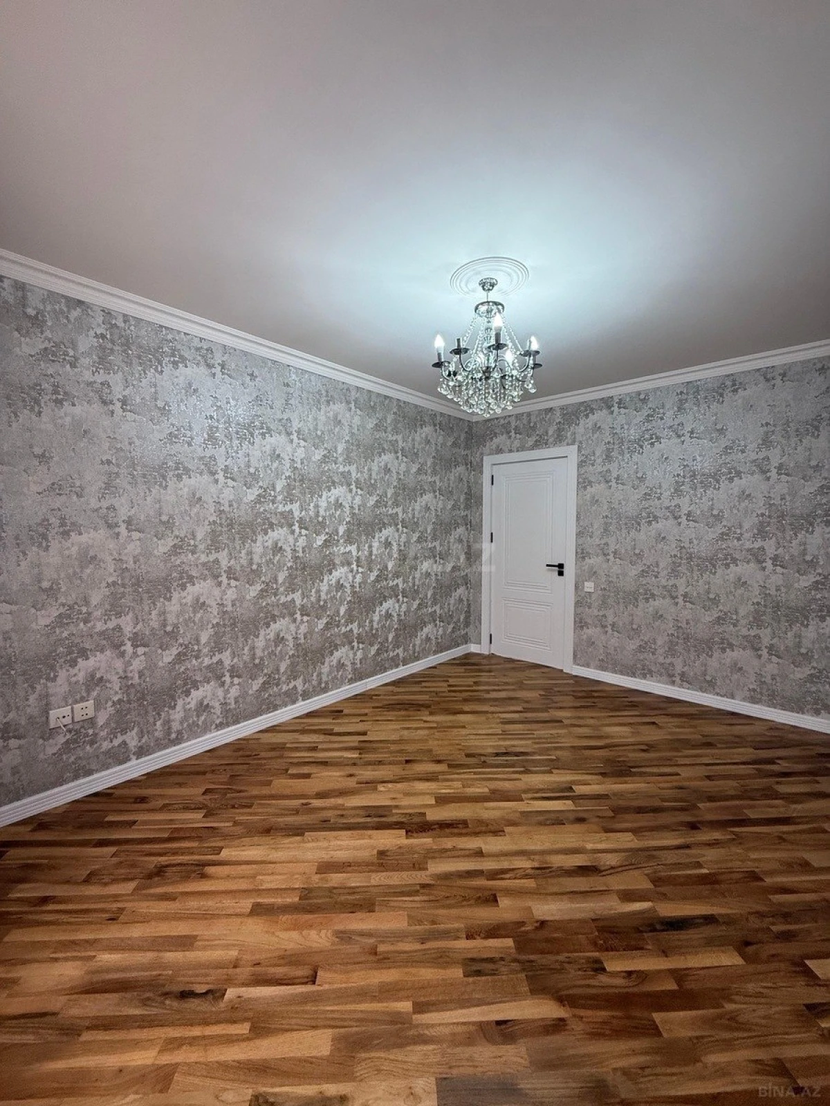 Satılır 3 otaqlı mənzil 90 m²