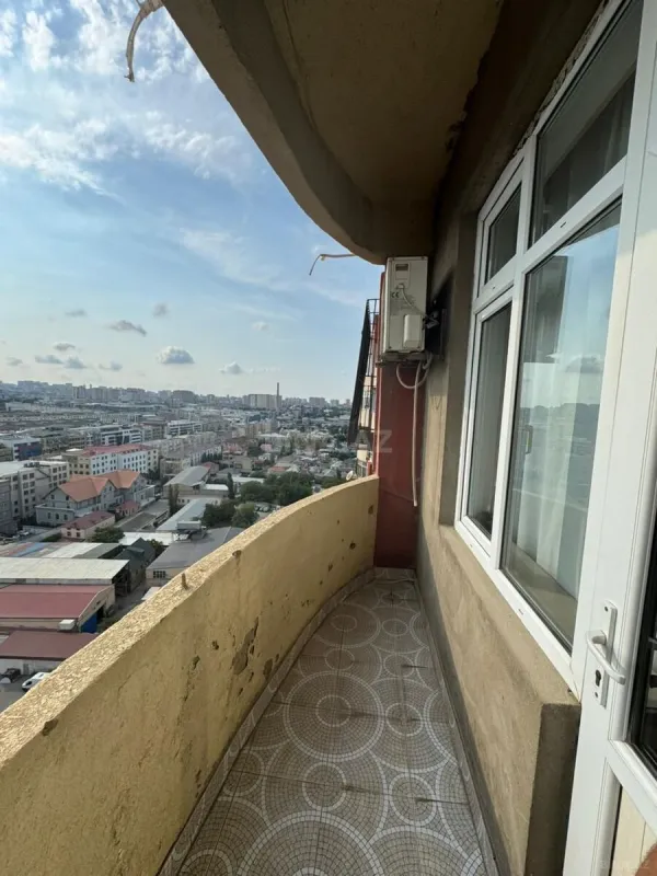 Satılır 3 otaqlı mənzil 102 m²