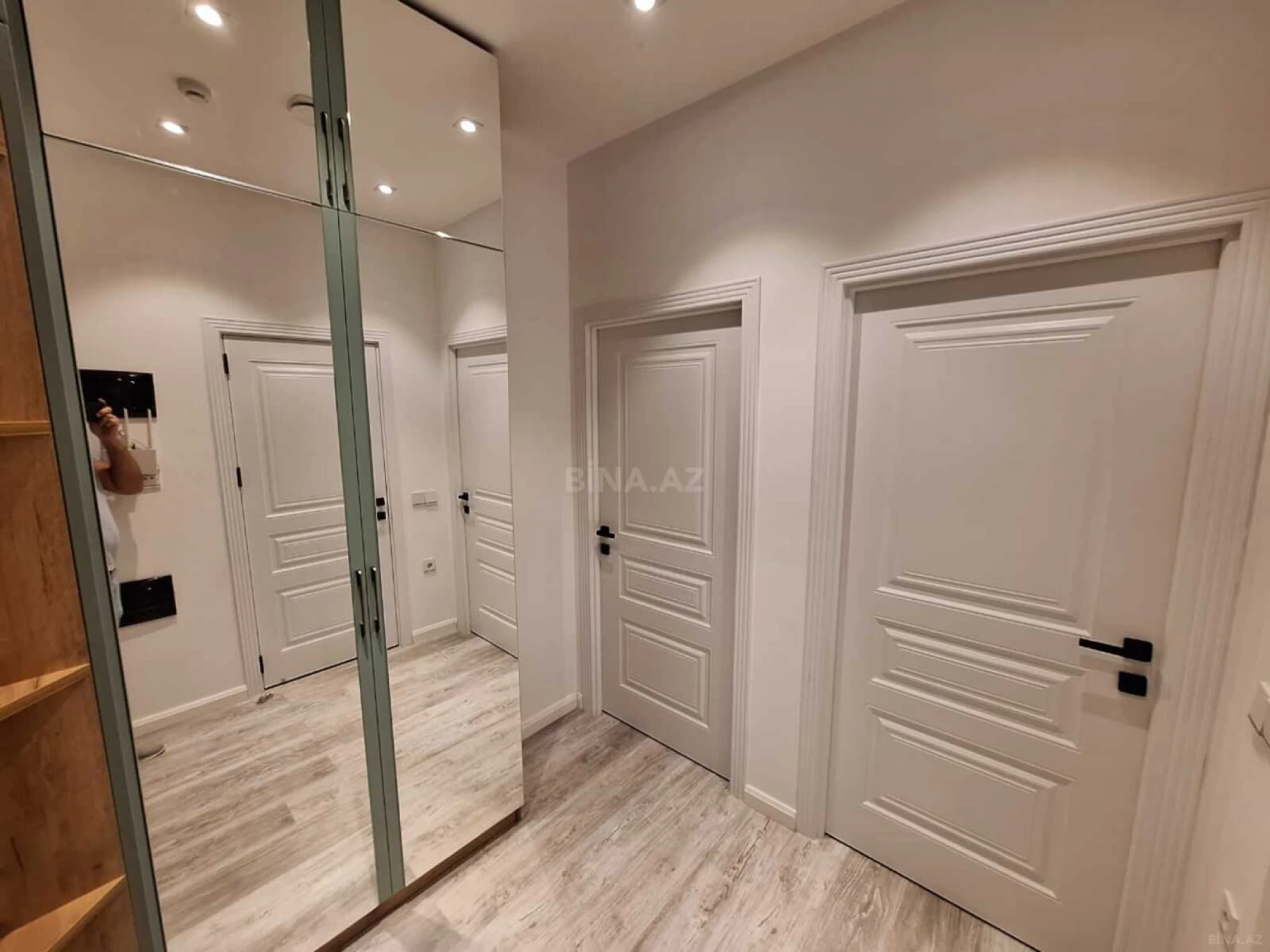 Kirayə verilir 2 otaqlı mənzil 55 m²