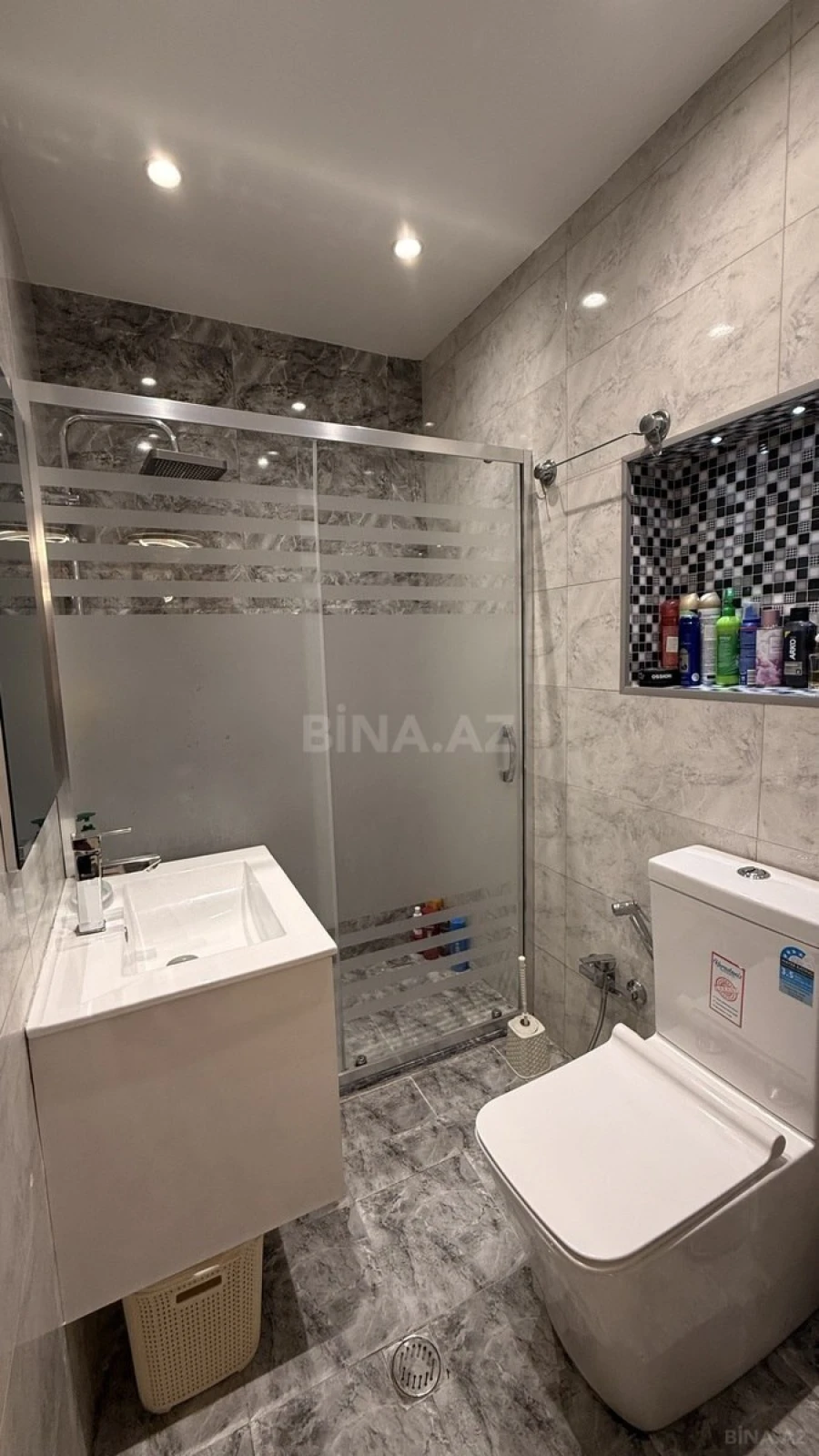 Satılır 2 otaqlı mənzil 77 m²