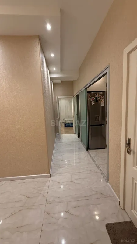 Satılır 2 otaqlı mənzil 77 m²