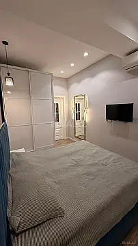 Satılır 2 otaqlı mənzil 77 m²