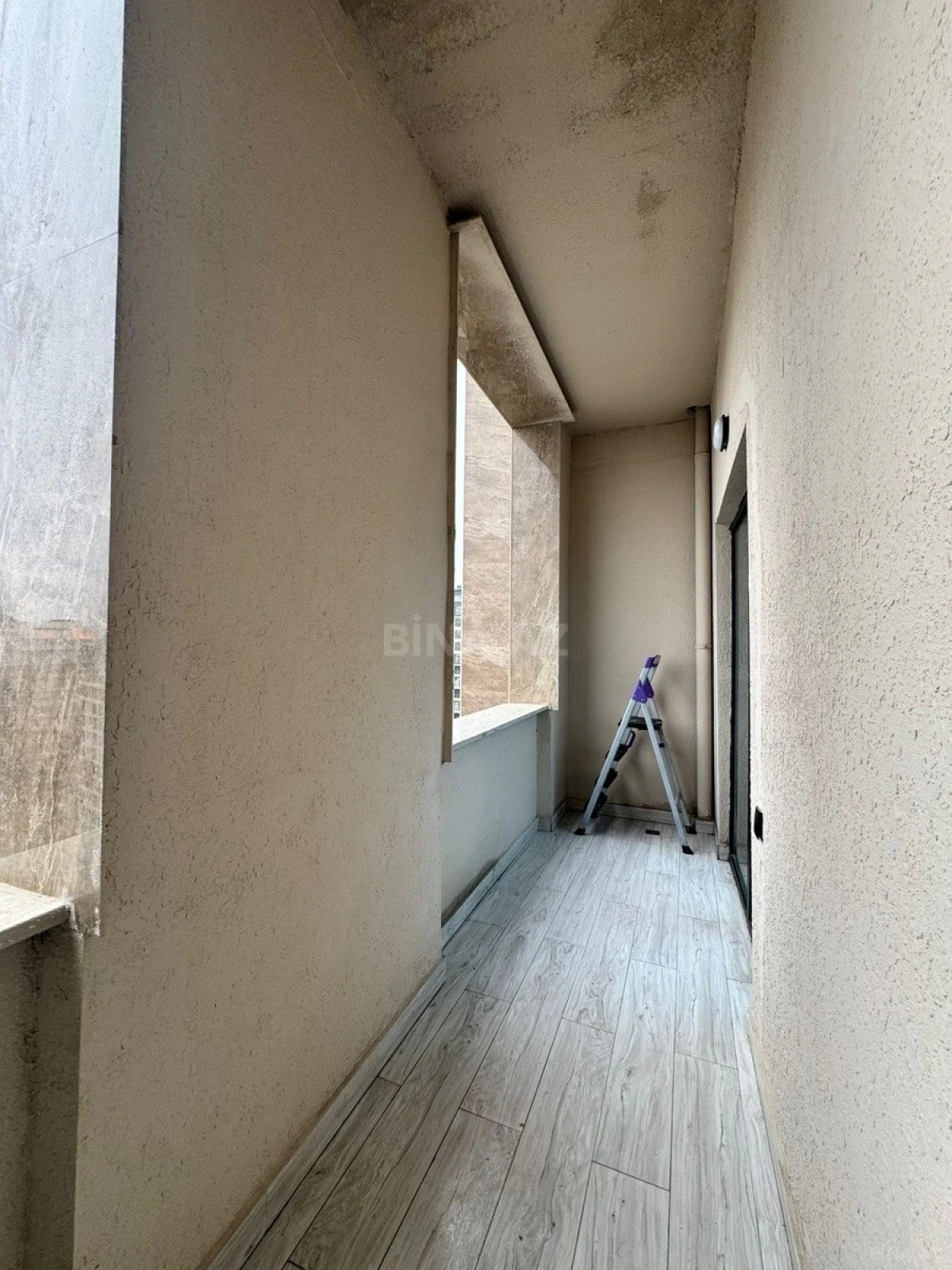 Satılır 3 otaqlı mənzil 95 m²