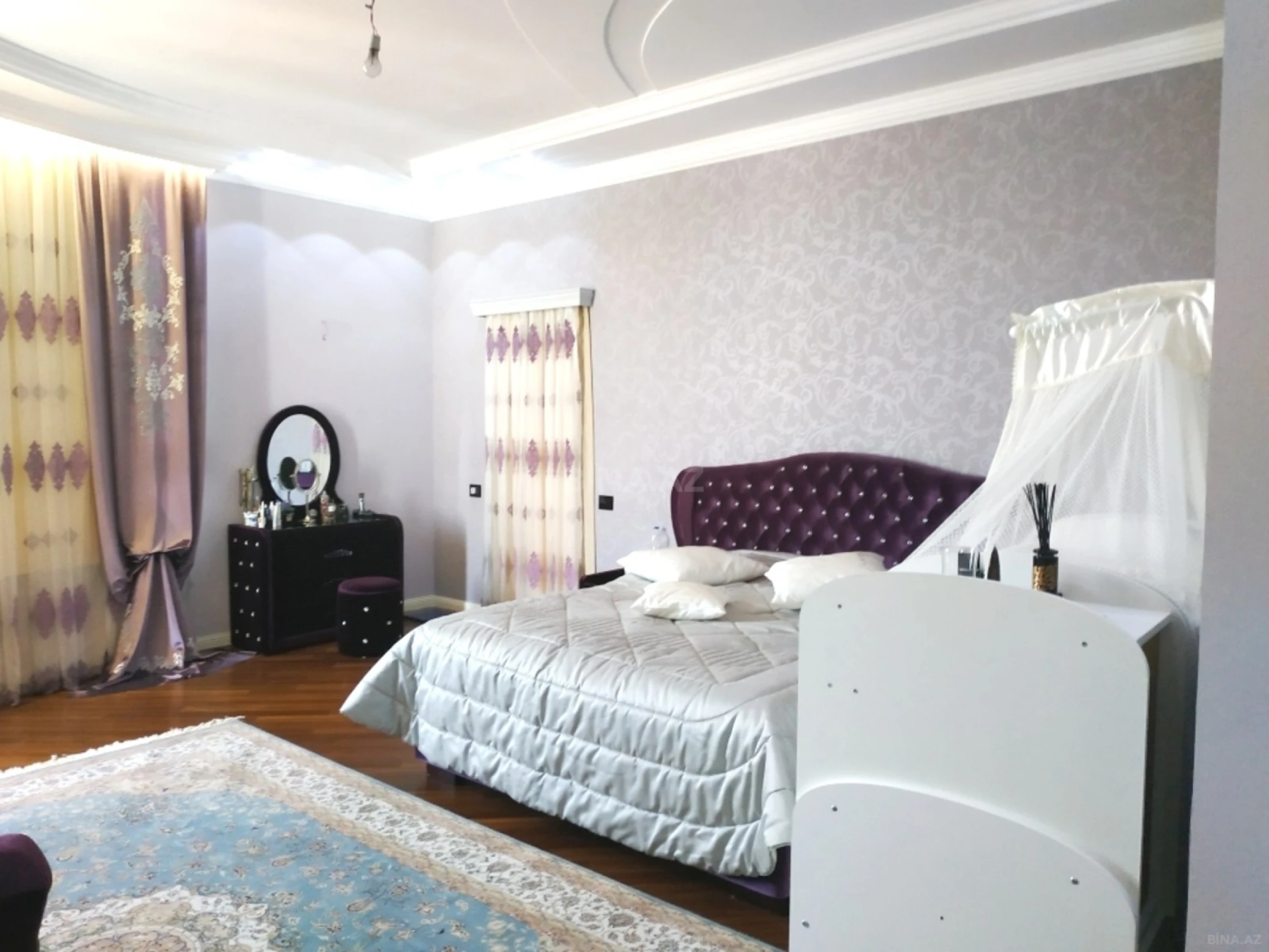 Kirayə verilir 8 otaqlı həyət evi 1000 m²