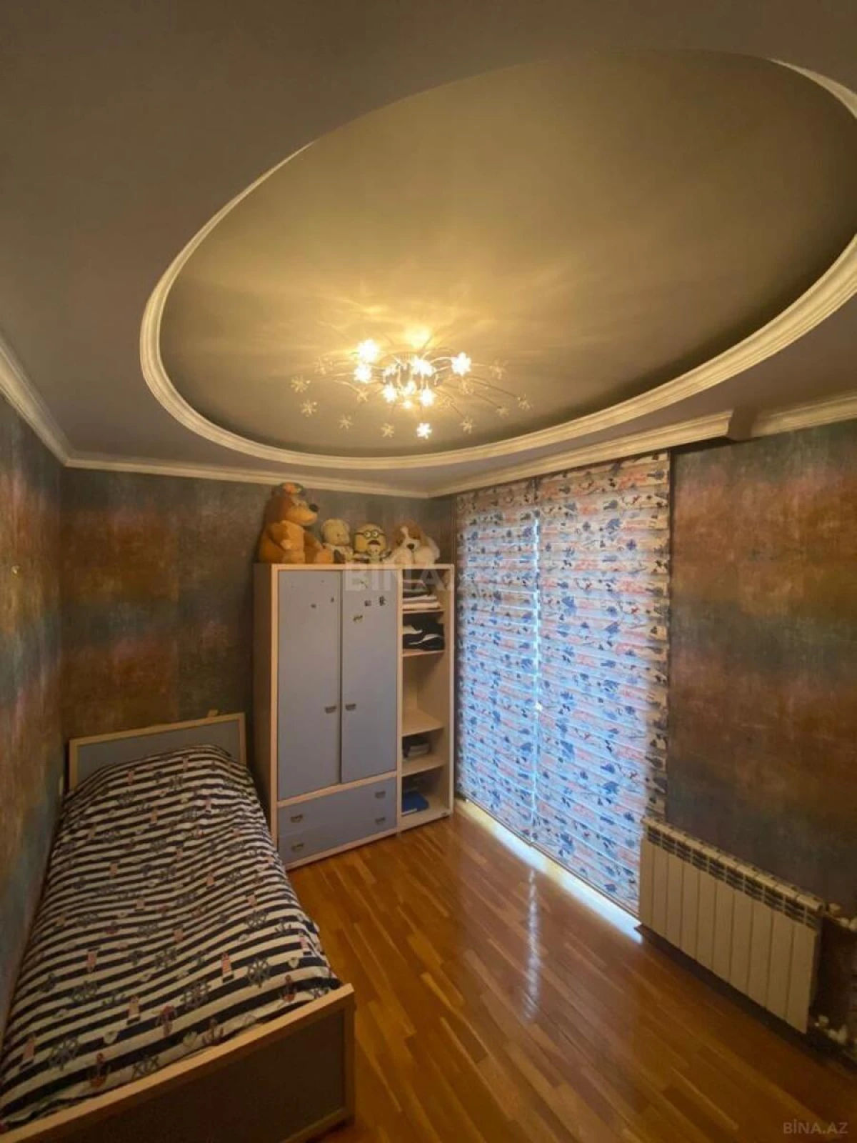 Satılır 3 otaqlı mənzil 136 m²