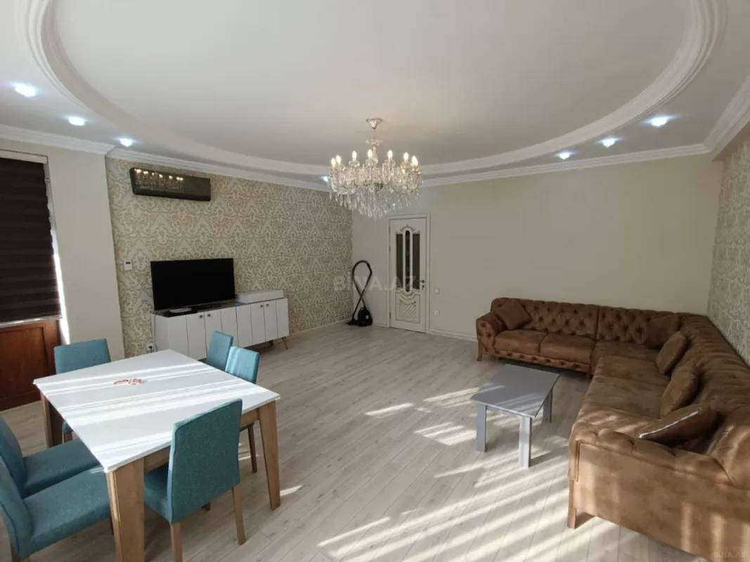 Kirayə verilir 3 otaqlı mənzil 140 m²