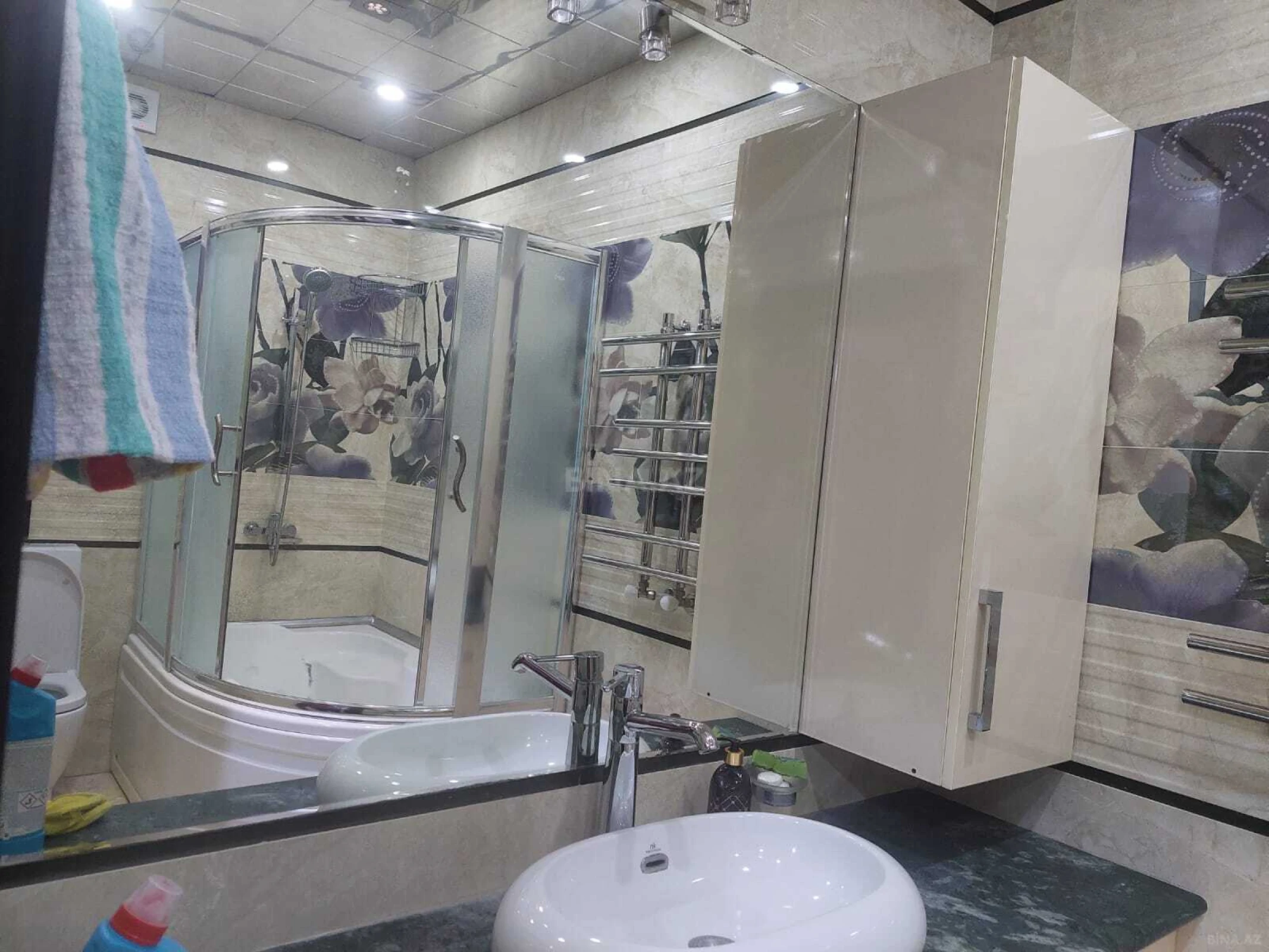 Kirayə verilir 2 otaqlı mənzil 100 m²