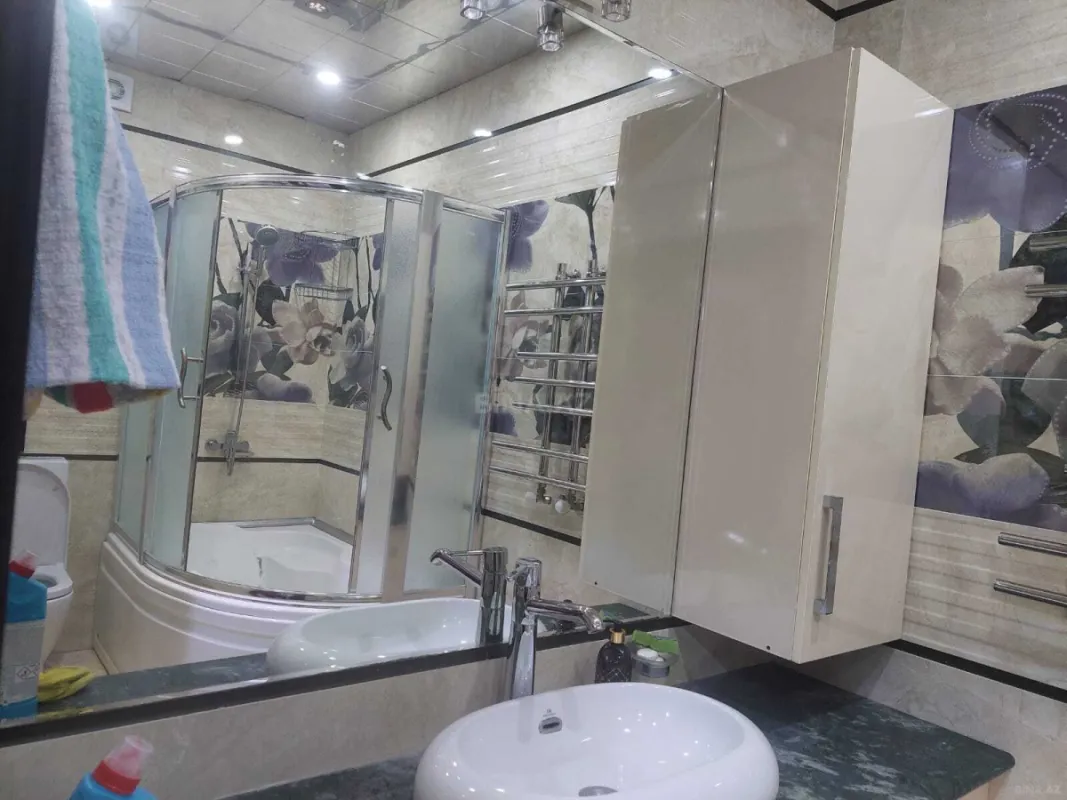 Kirayə verilir 2 otaqlı mənzil 100 m²