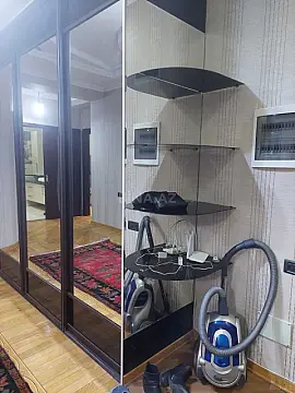 Kirayə verilir 2 otaqlı mənzil 100 m²