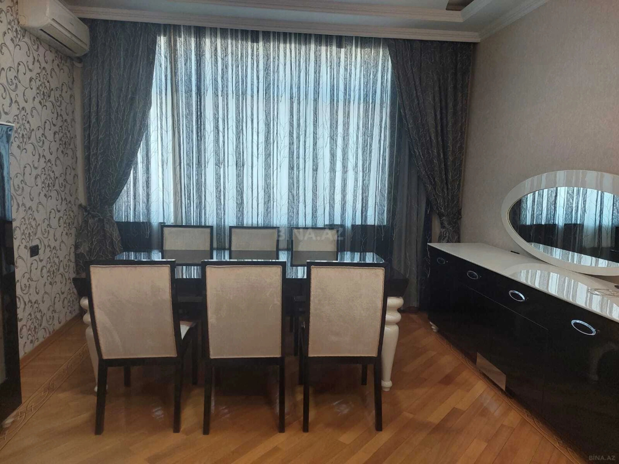 Kirayə verilir 2 otaqlı mənzil 100 m²