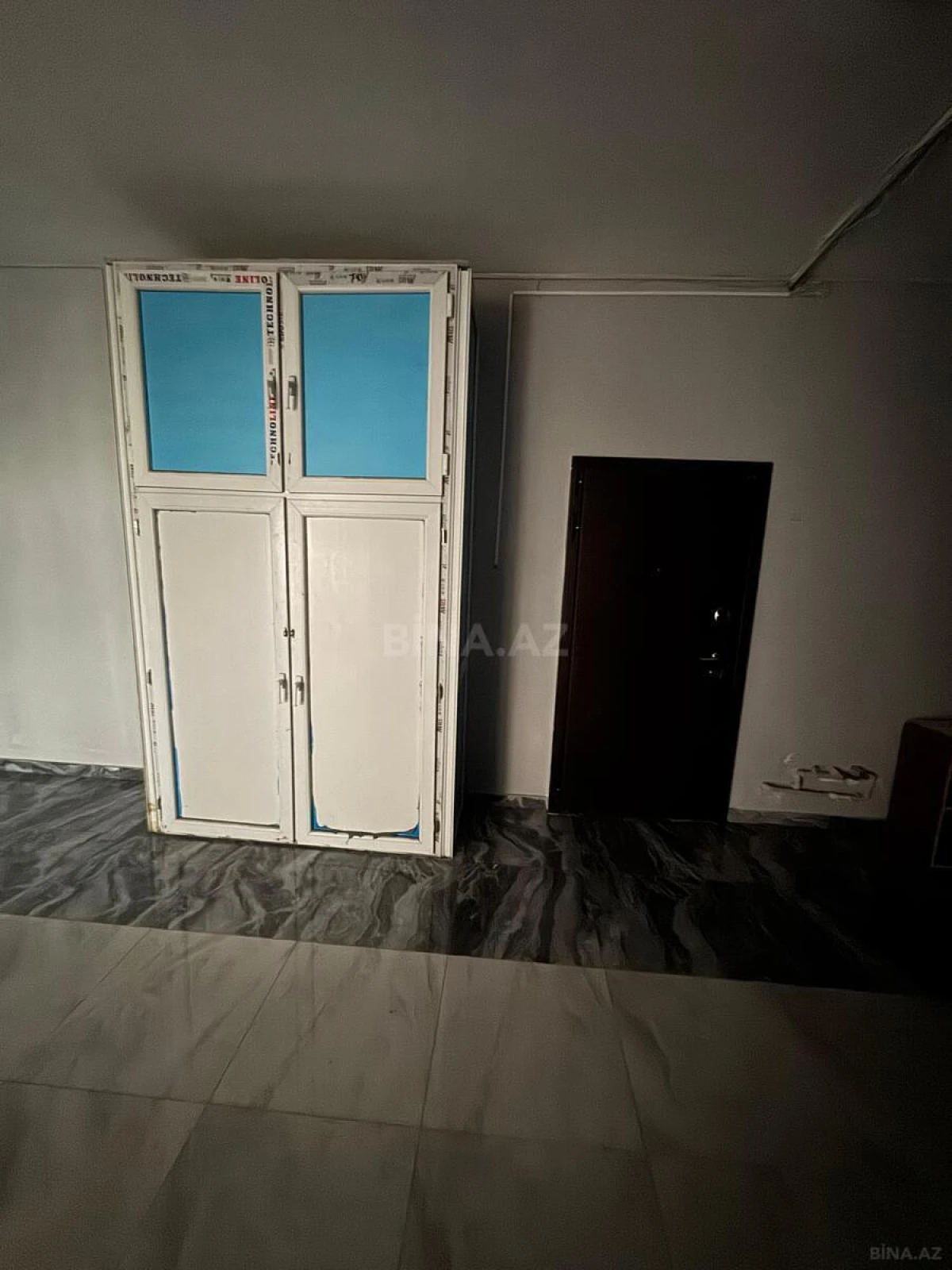 Satılır 2 otaqlı mənzil 78 m²