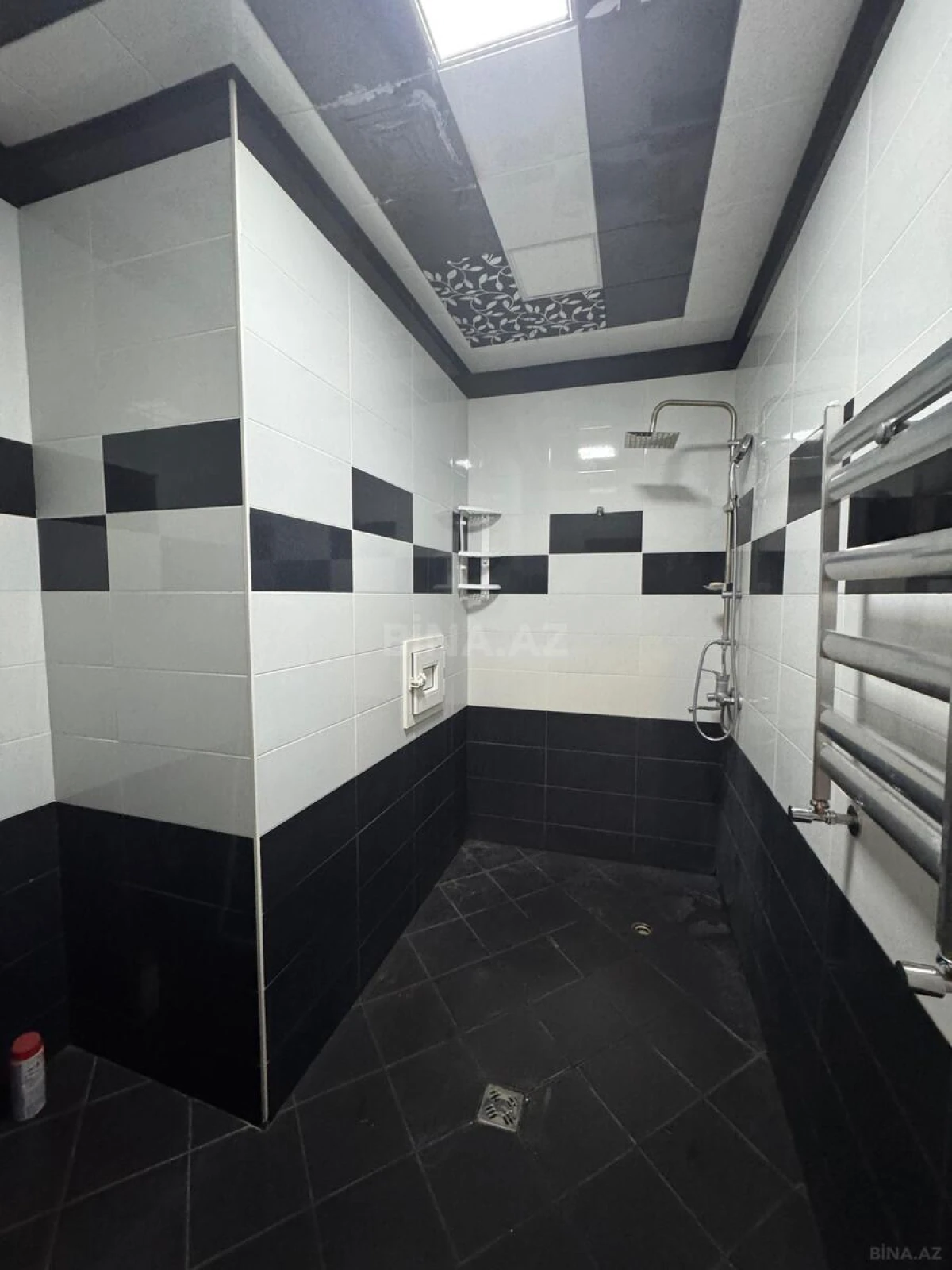 Satılır 2 otaqlı mənzil 78 m²