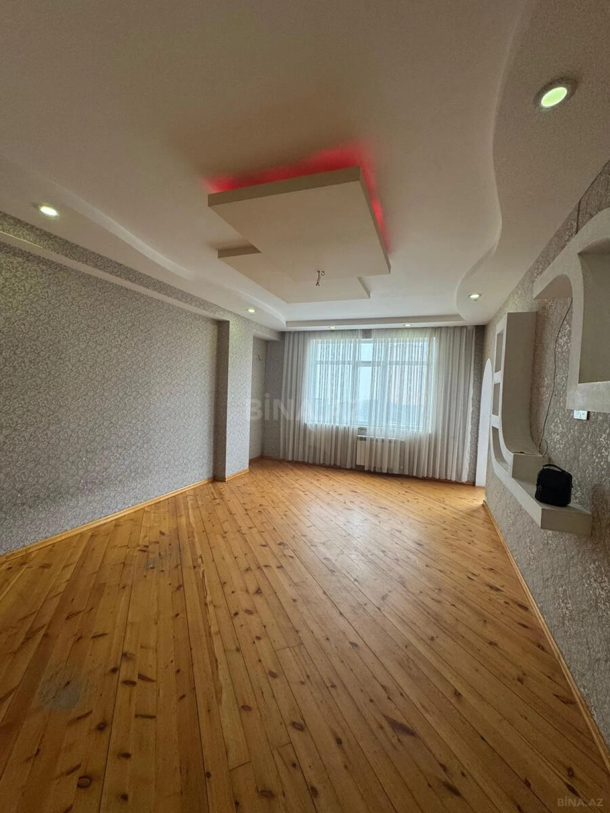 Satılır 2 otaqlı mənzil 78 m²