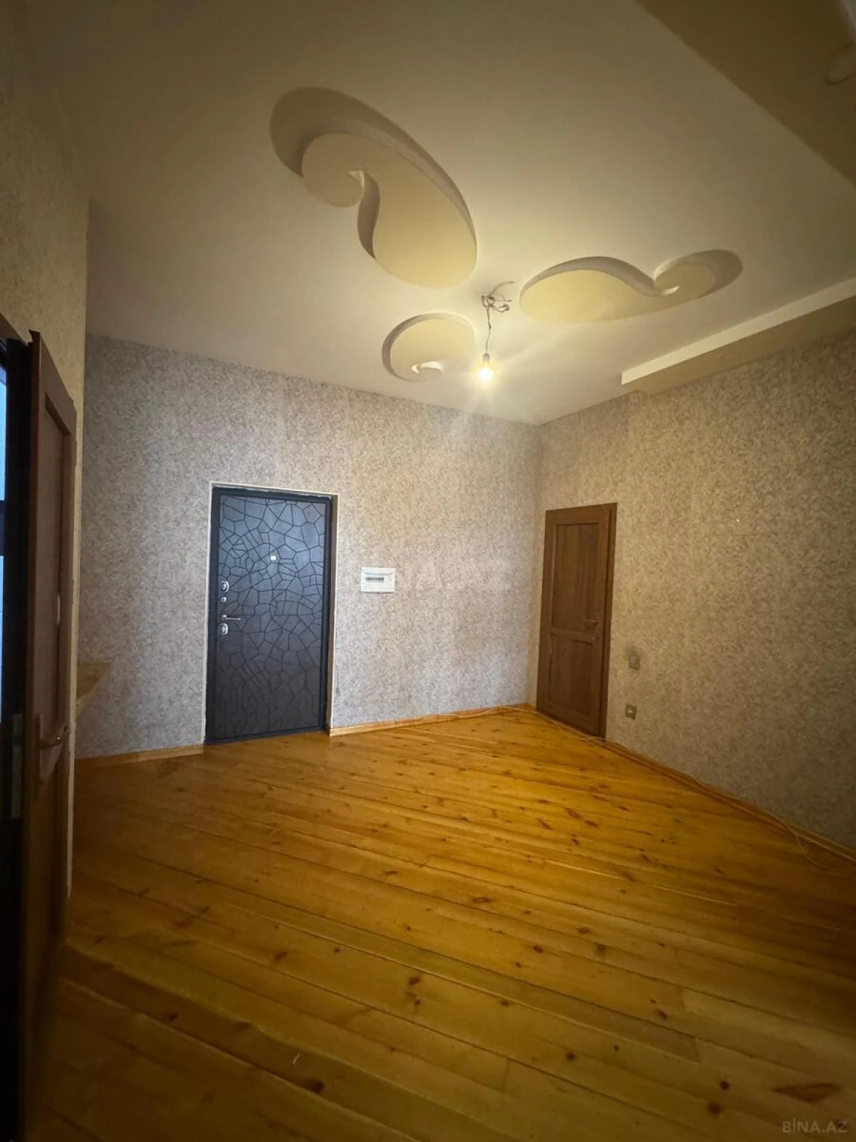Satılır 2 otaqlı mənzil 78 m²
