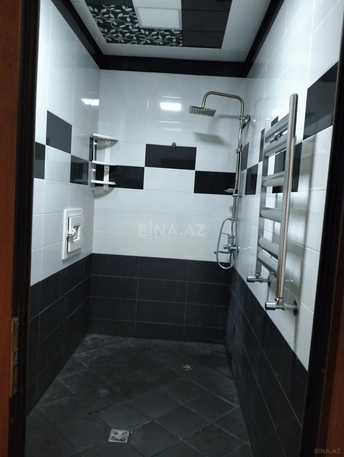 Satılır 2 otaqlı mənzil 78 m²