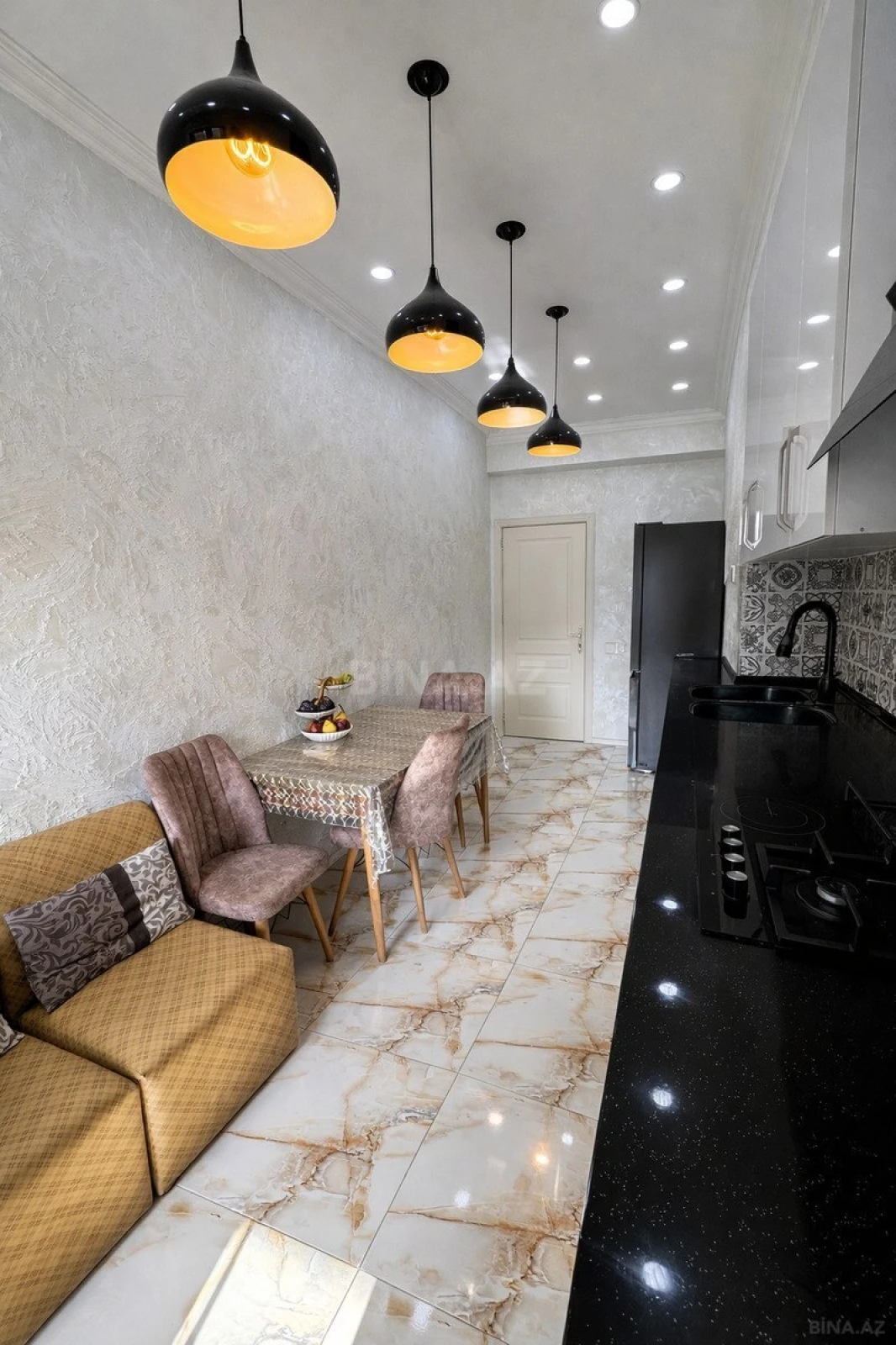 Satılır 2 otaqlı mənzil 85 m²