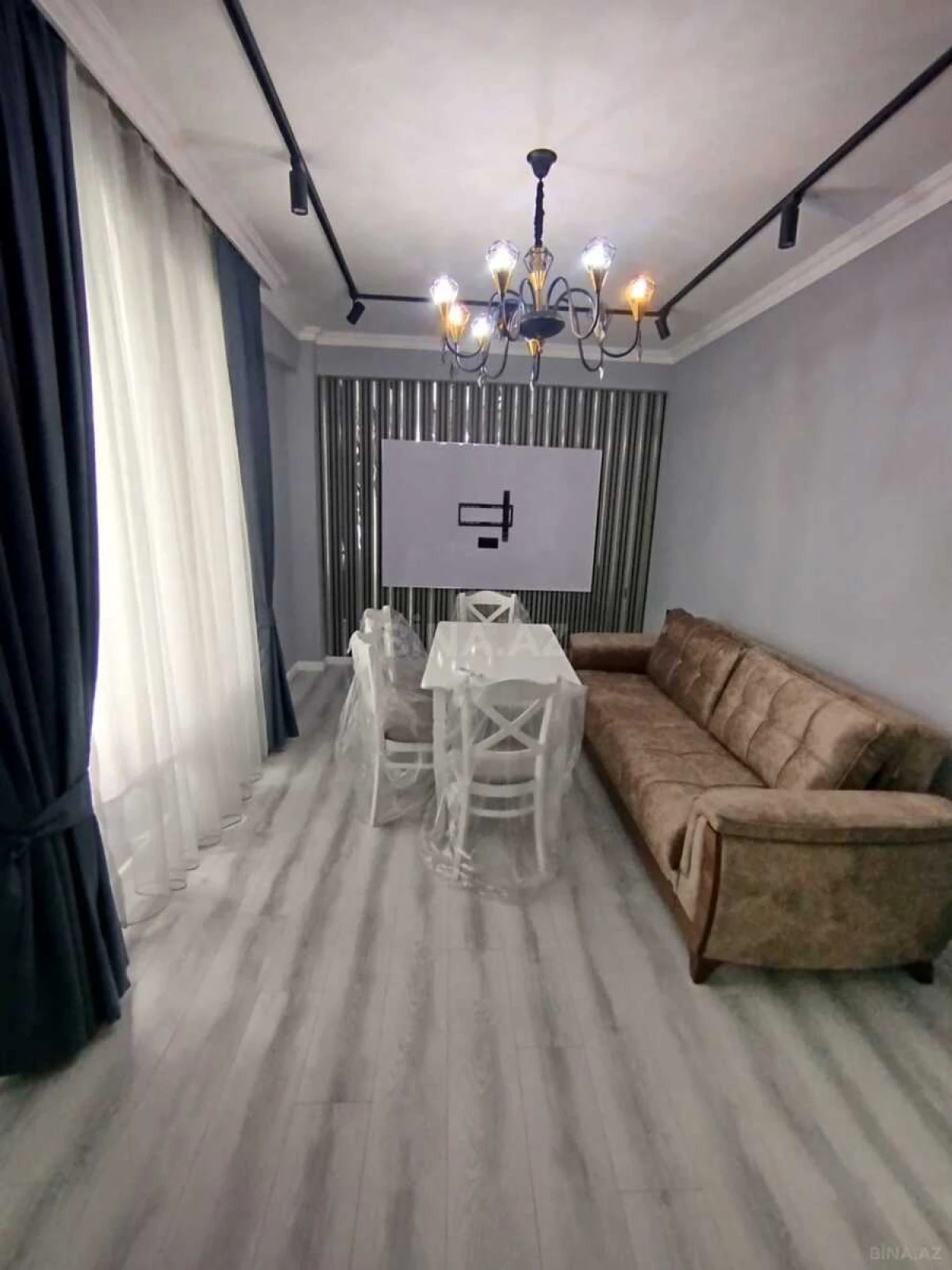 Satılır 2 otaqlı mənzil 62 m²