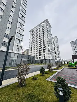 Satılır 2 otaqlı mənzil 81 m²