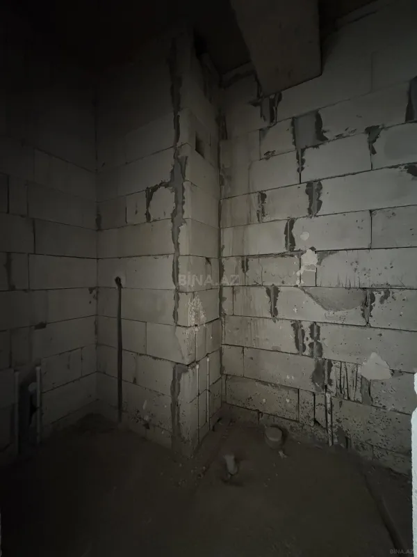 Satılır 2 otaqlı mənzil 81 m²