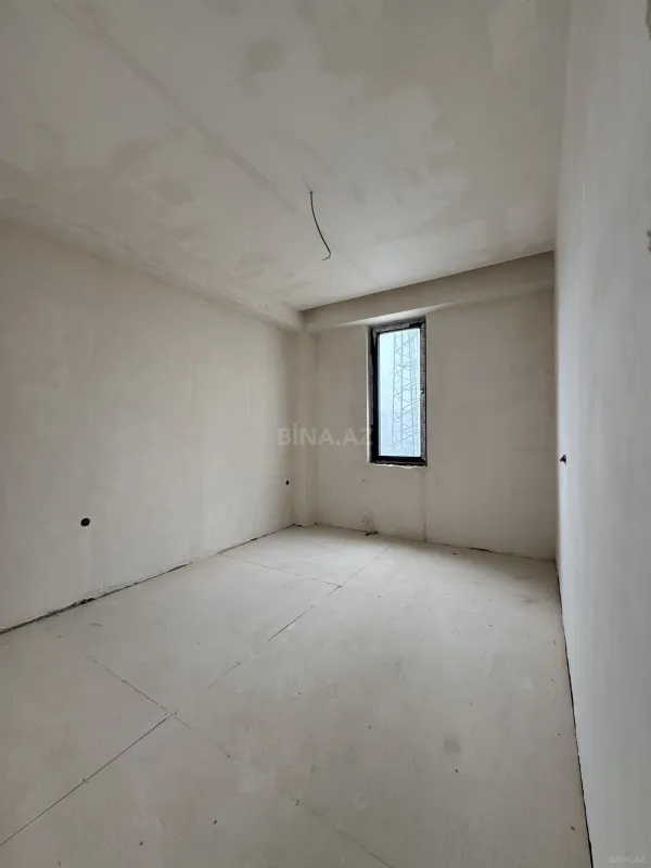 Satılır 2 otaqlı mənzil 81 m²