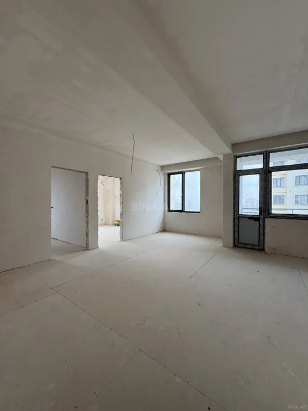 Satılır 2 otaqlı mənzil 81 m²
