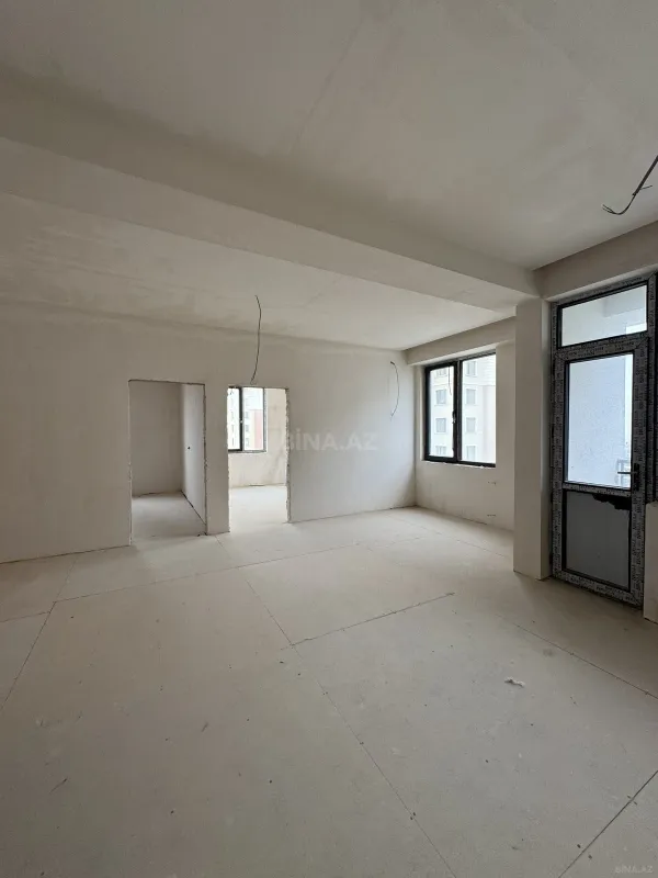 Satılır 2 otaqlı mənzil 81 m²