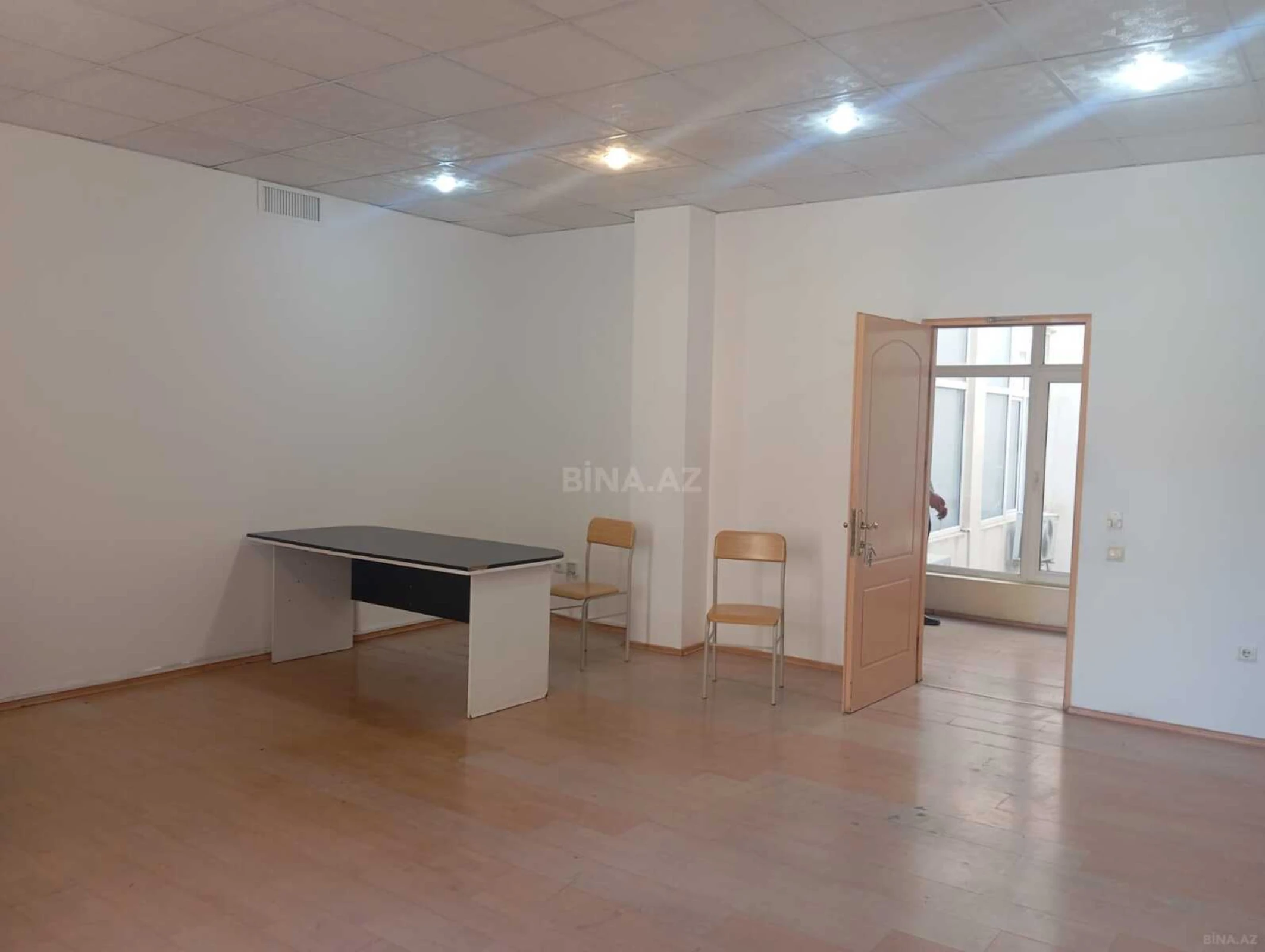 Kirayə verilir obyekt 120 m²