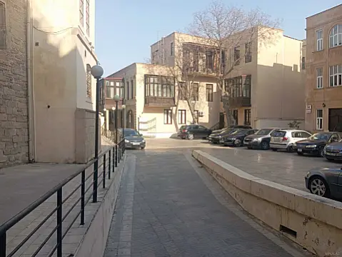 Kirayə verilir obyekt 120 m²