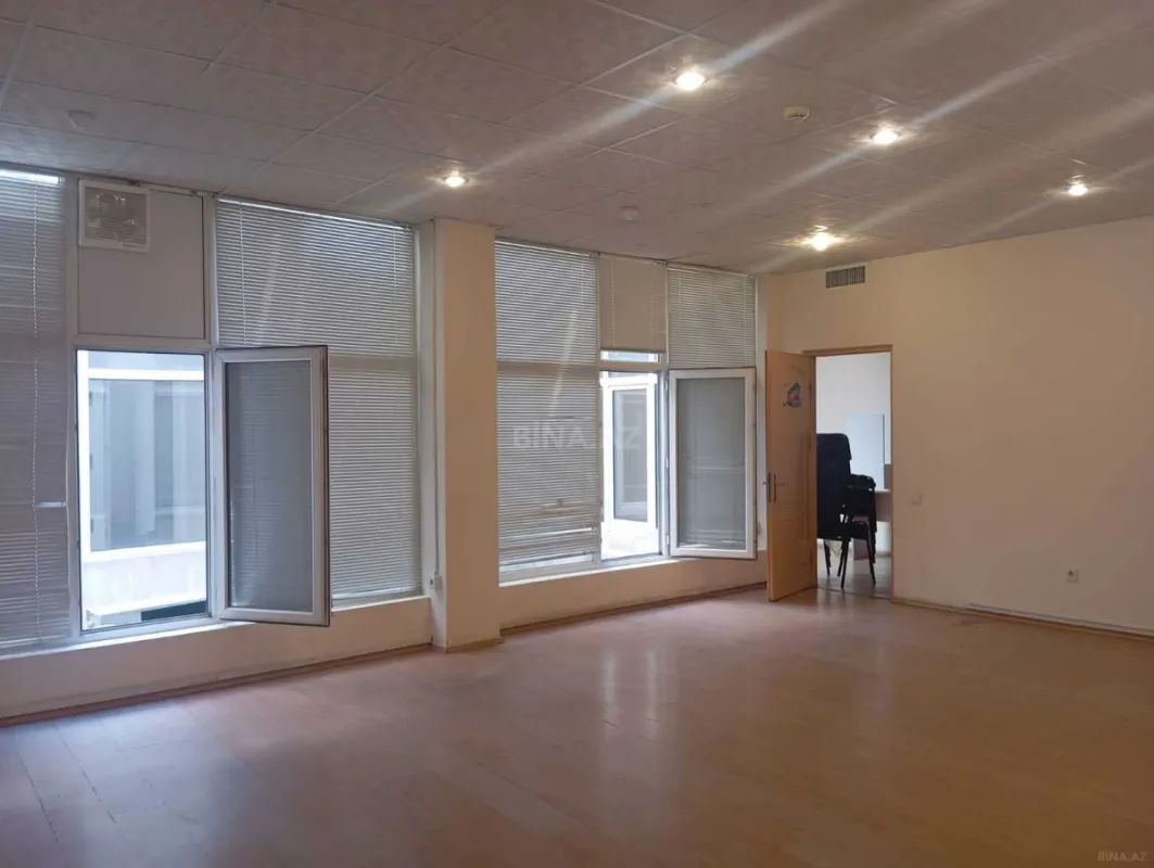 Kirayə verilir obyekt 120 m²