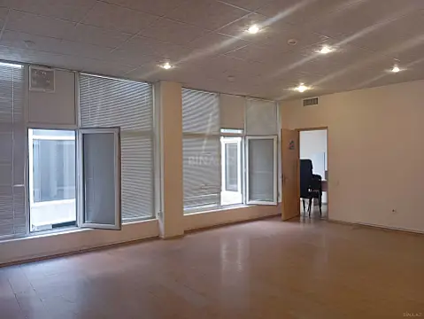 Kirayə verilir obyekt 120 m²