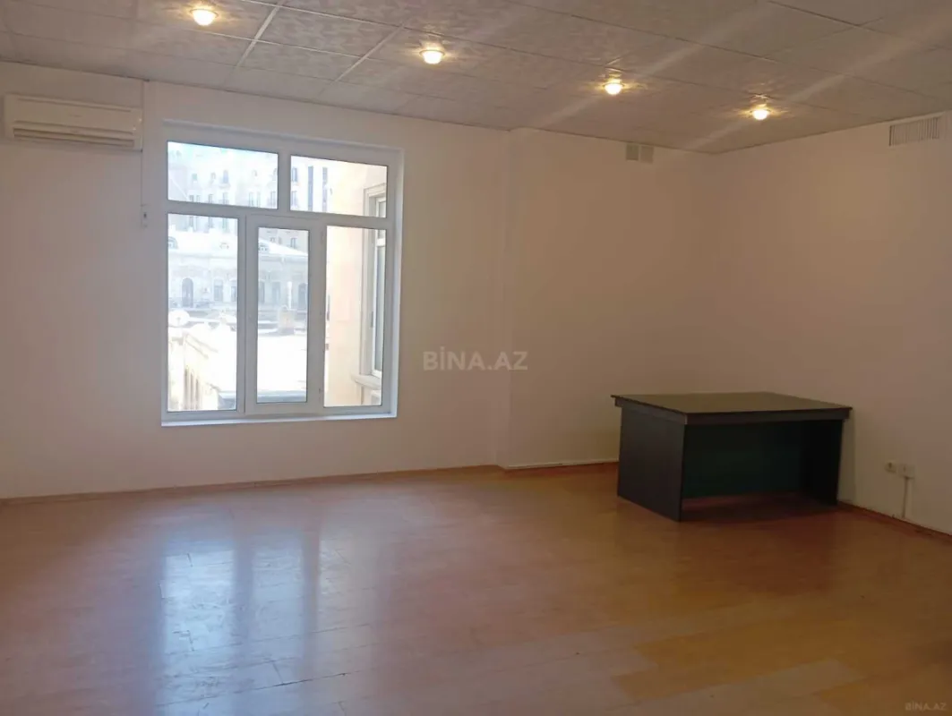 Kirayə verilir obyekt 120 m²