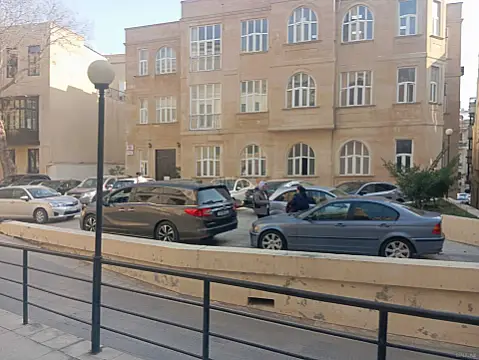 Kirayə verilir obyekt 120 m²