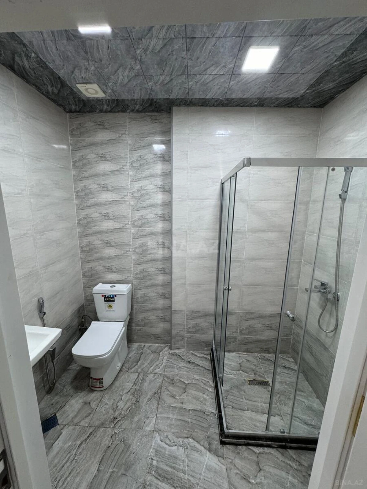 Kirayə verilir 2 otaqlı mənzil 58 m²