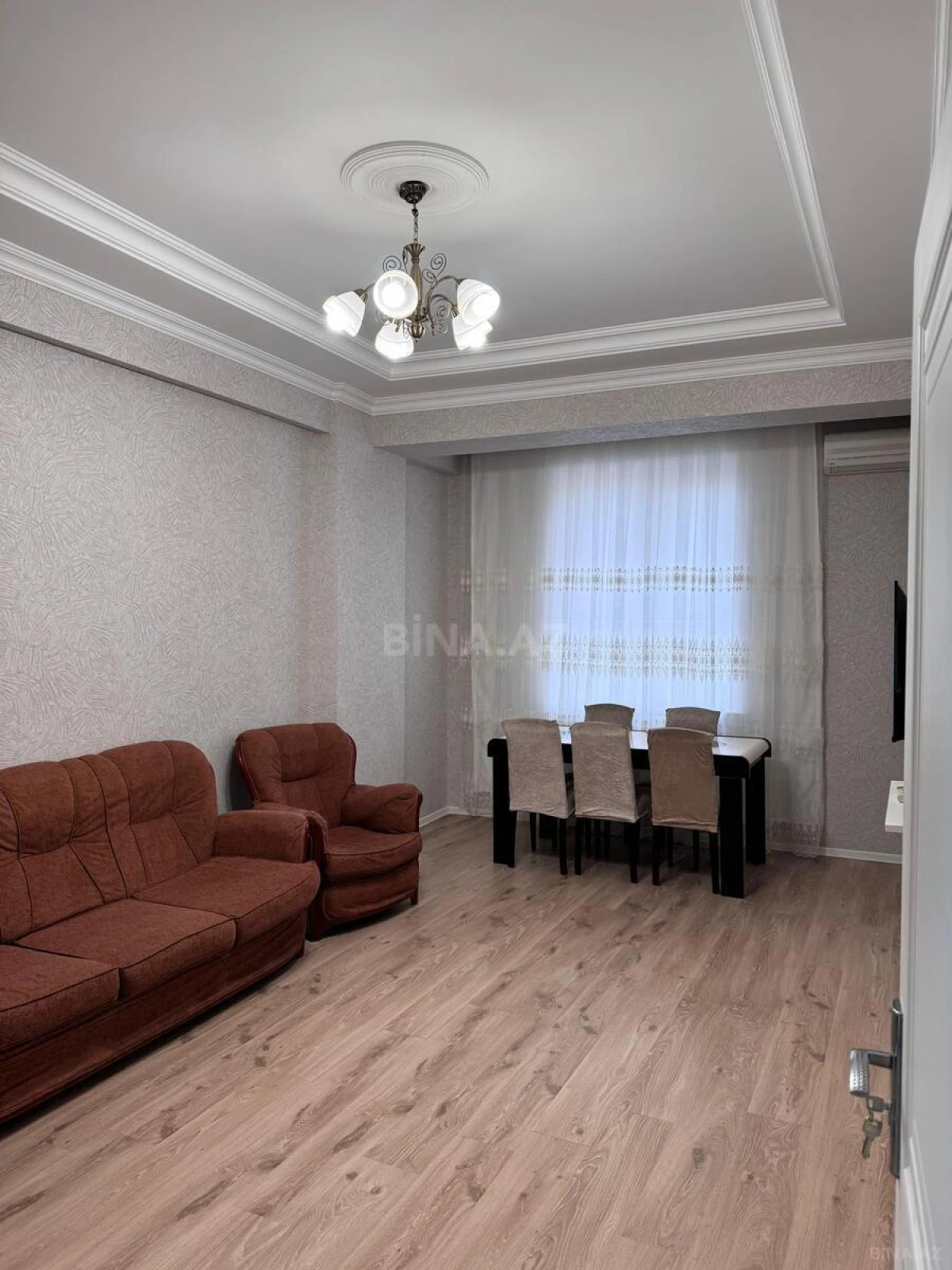 Kirayə verilir 2 otaqlı mənzil 58 m²