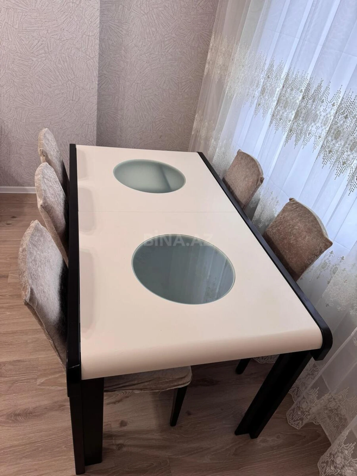 Kirayə verilir 2 otaqlı mənzil 58 m²