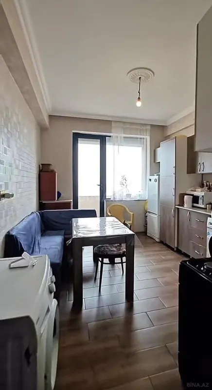Satılır 3 otaqlı mənzil 106 m²