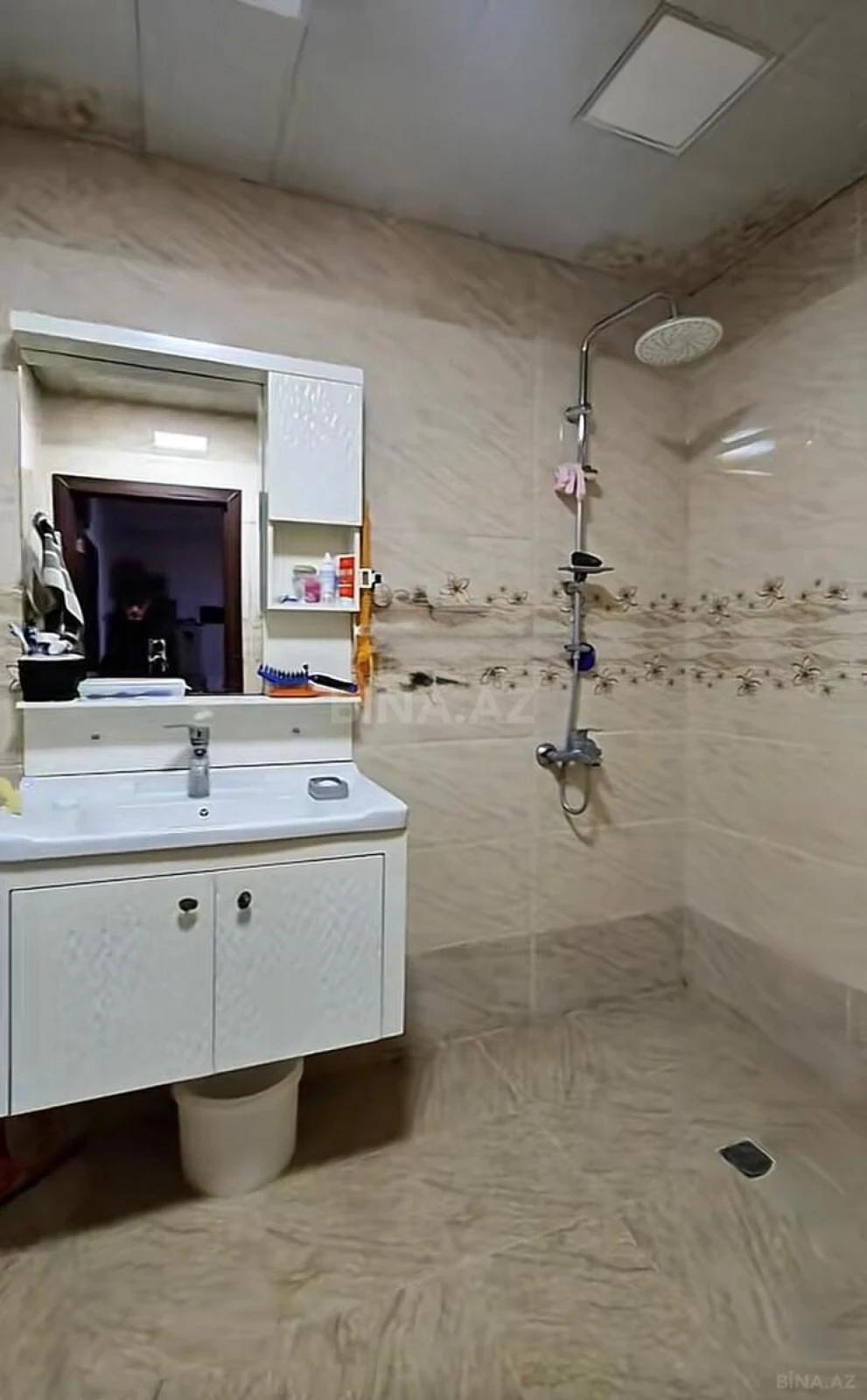 Satılır 3 otaqlı mənzil 106 m²