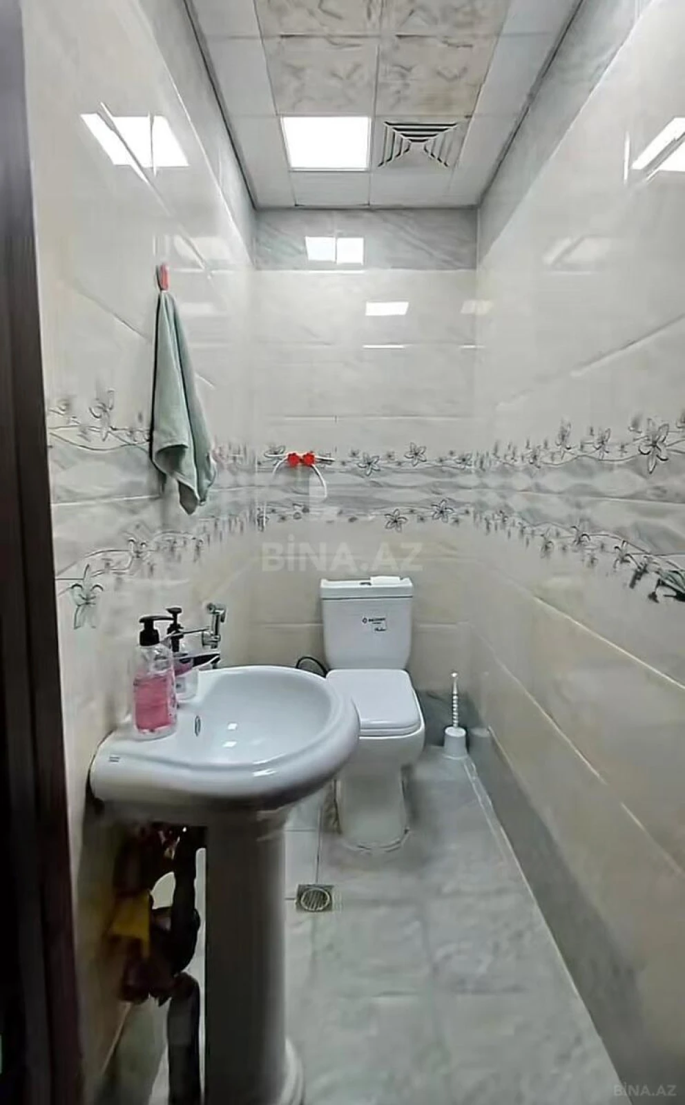 Satılır 3 otaqlı mənzil 106 m²