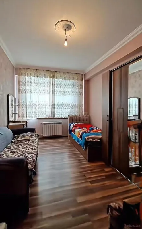 Satılır 3 otaqlı mənzil 106 m²